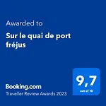 Sur le quai de port fréjus