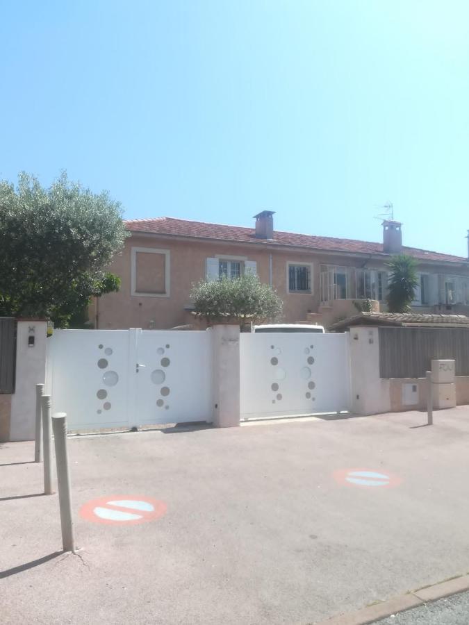 Sur Le Quai De Port Appartement